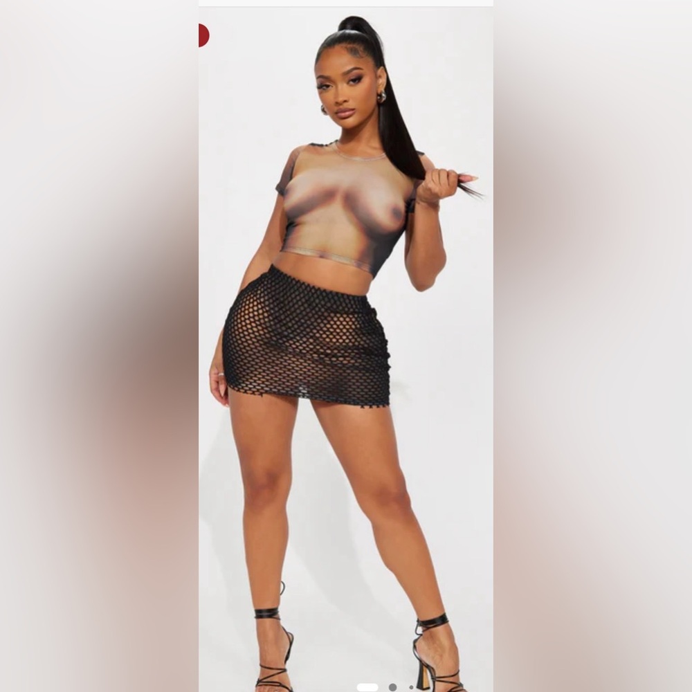 Fashion Nova Bare it All Skirt Set